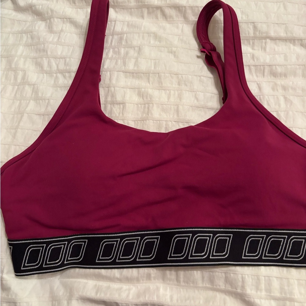 Women's Wine Burgundy Lorna Jane Sports Bra M